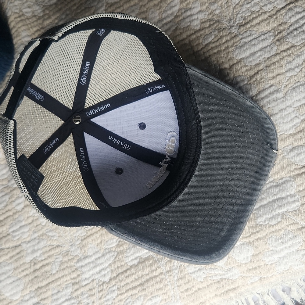 Division cap - Picture 6 of 7
